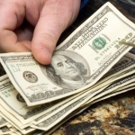 Кредиты в валюте снова заинтересовали россиян