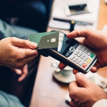 Бизнесмены начали активно принимать безналичные платежи