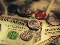 Дума предлагает ввести запрет на валютную ипотеку